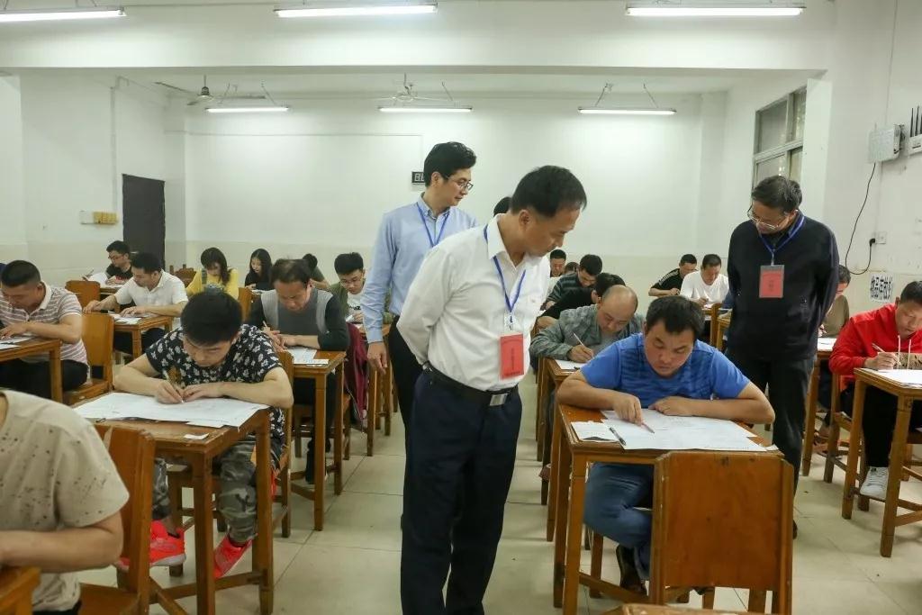 湖(hú)北省人民(mín)防空辦(bàn)公(gōng)室組織人防行業技(jì )術人員集中(zhōng)考試