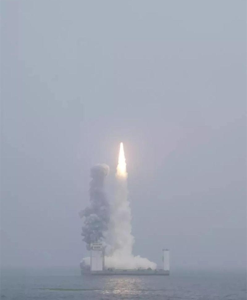 我國(guó)運載火箭首次海上發射圓滿成功!中(zhōng)國(guó)航天發展史了解一下~